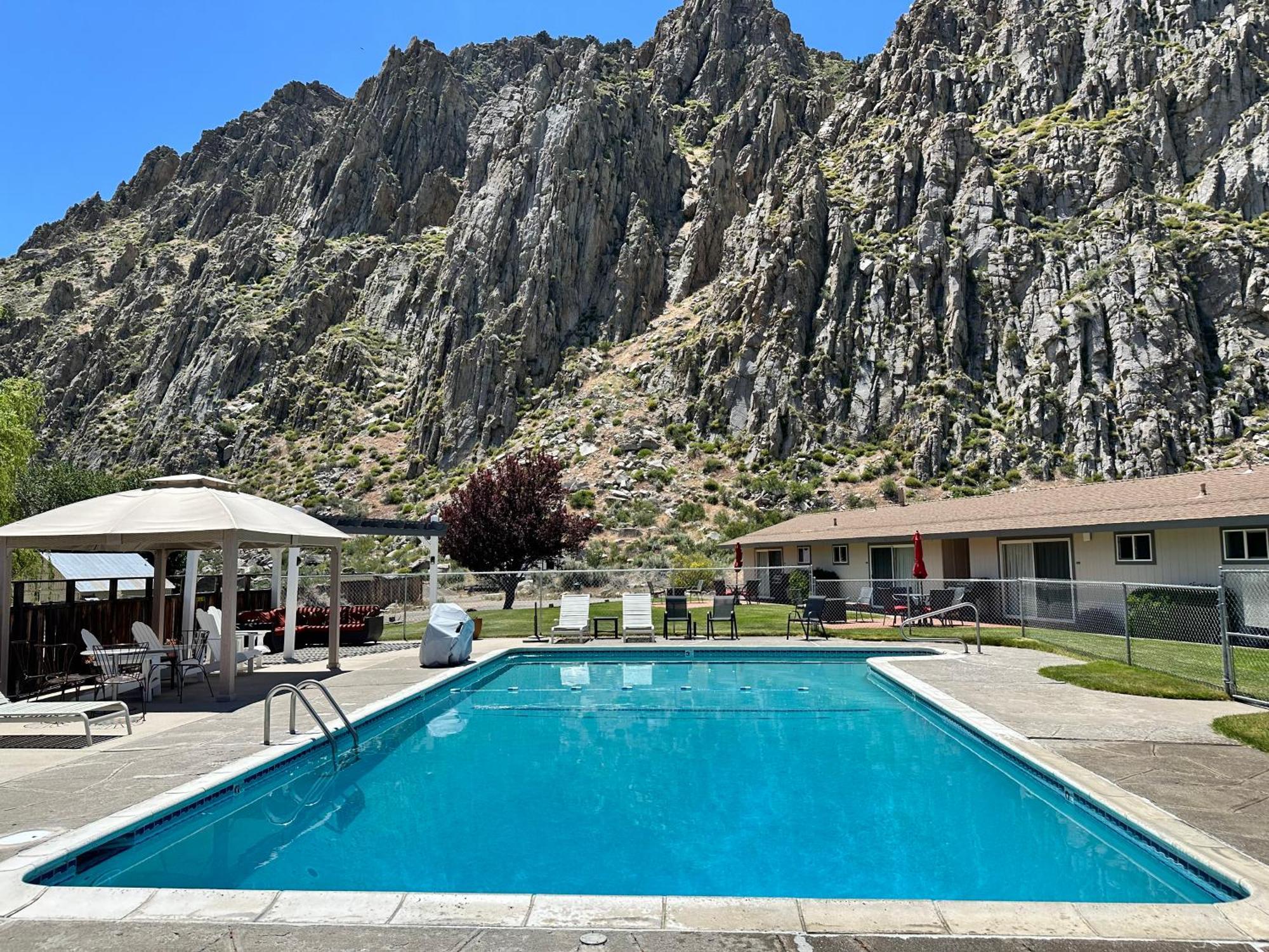 Meadowcliff Lodge Coleville Exterior foto