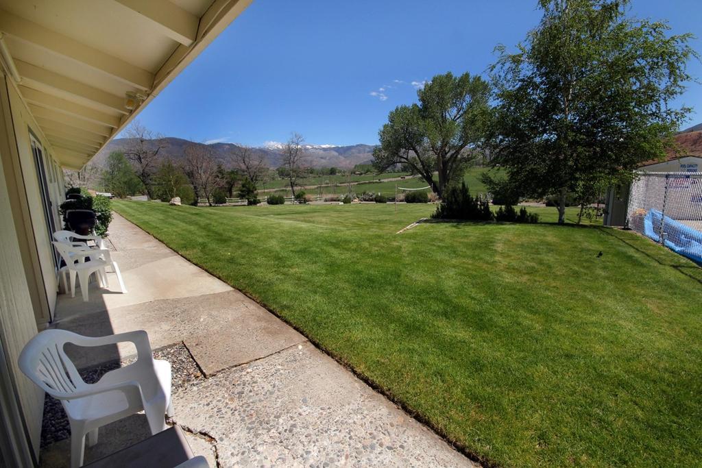 Meadowcliff Lodge Coleville Exterior foto